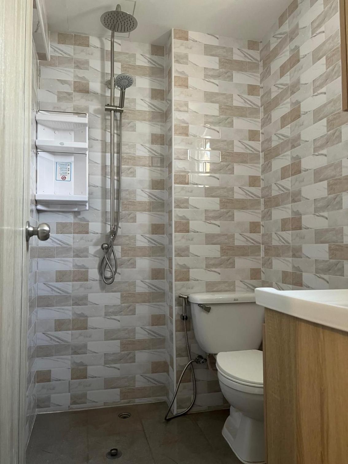 Private Modern Apartments By Patong Vacation Rentals Located In The Heart Of Patong, Walking Distance To The Beach, Kitchen, Private Bathroom, Seating Area, 65" Smart Tv With Free Wifi Ngoại thất bức ảnh