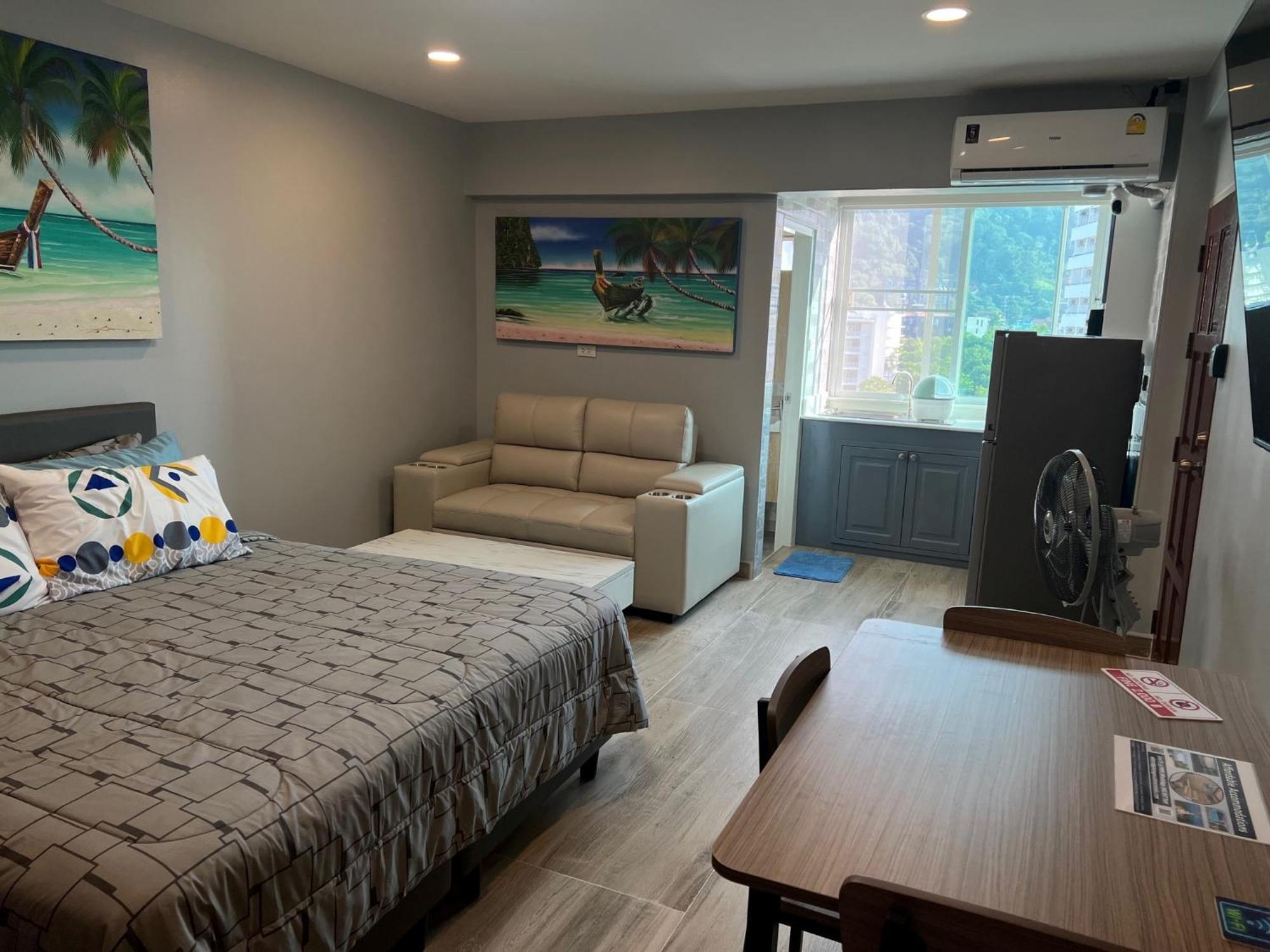 Private Modern Apartments By Patong Vacation Rentals Located In The Heart Of Patong, Walking Distance To The Beach, Kitchen, Private Bathroom, Seating Area, 65" Smart Tv With Free Wifi Ngoại thất bức ảnh