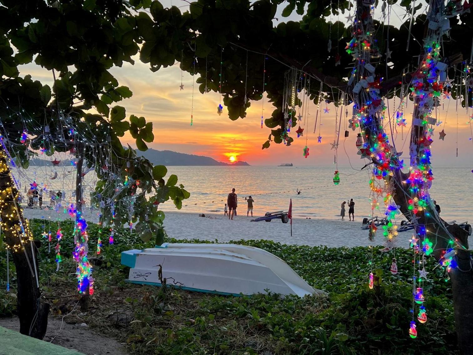 Private Modern Apartments By Patong Vacation Rentals Located In The Heart Of Patong, Walking Distance To The Beach, Kitchen, Private Bathroom, Seating Area, 65" Smart Tv With Free Wifi Ngoại thất bức ảnh