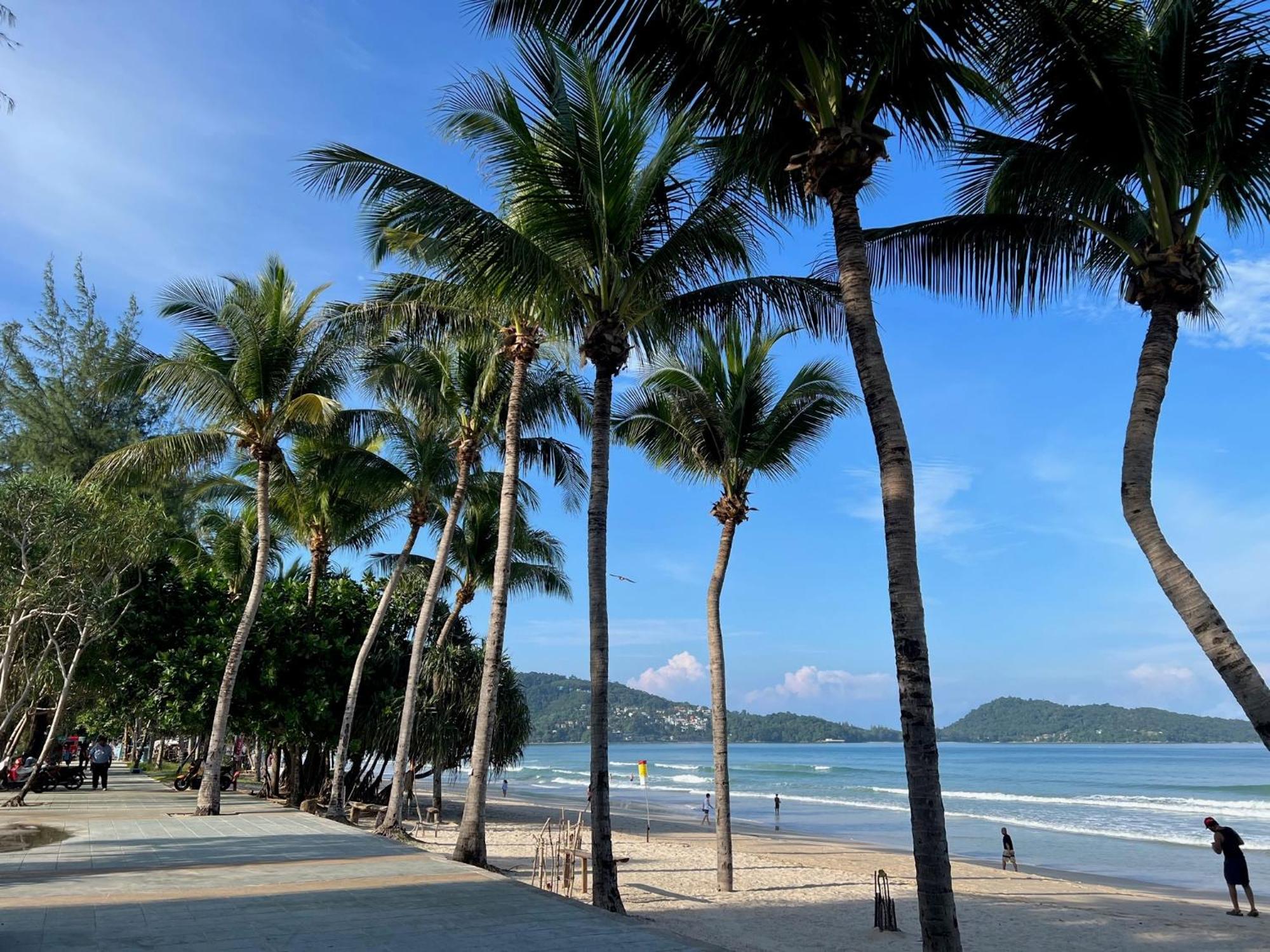Private Modern Apartments By Patong Vacation Rentals Located In The Heart Of Patong, Walking Distance To The Beach, Kitchen, Private Bathroom, Seating Area, 65" Smart Tv With Free Wifi Ngoại thất bức ảnh