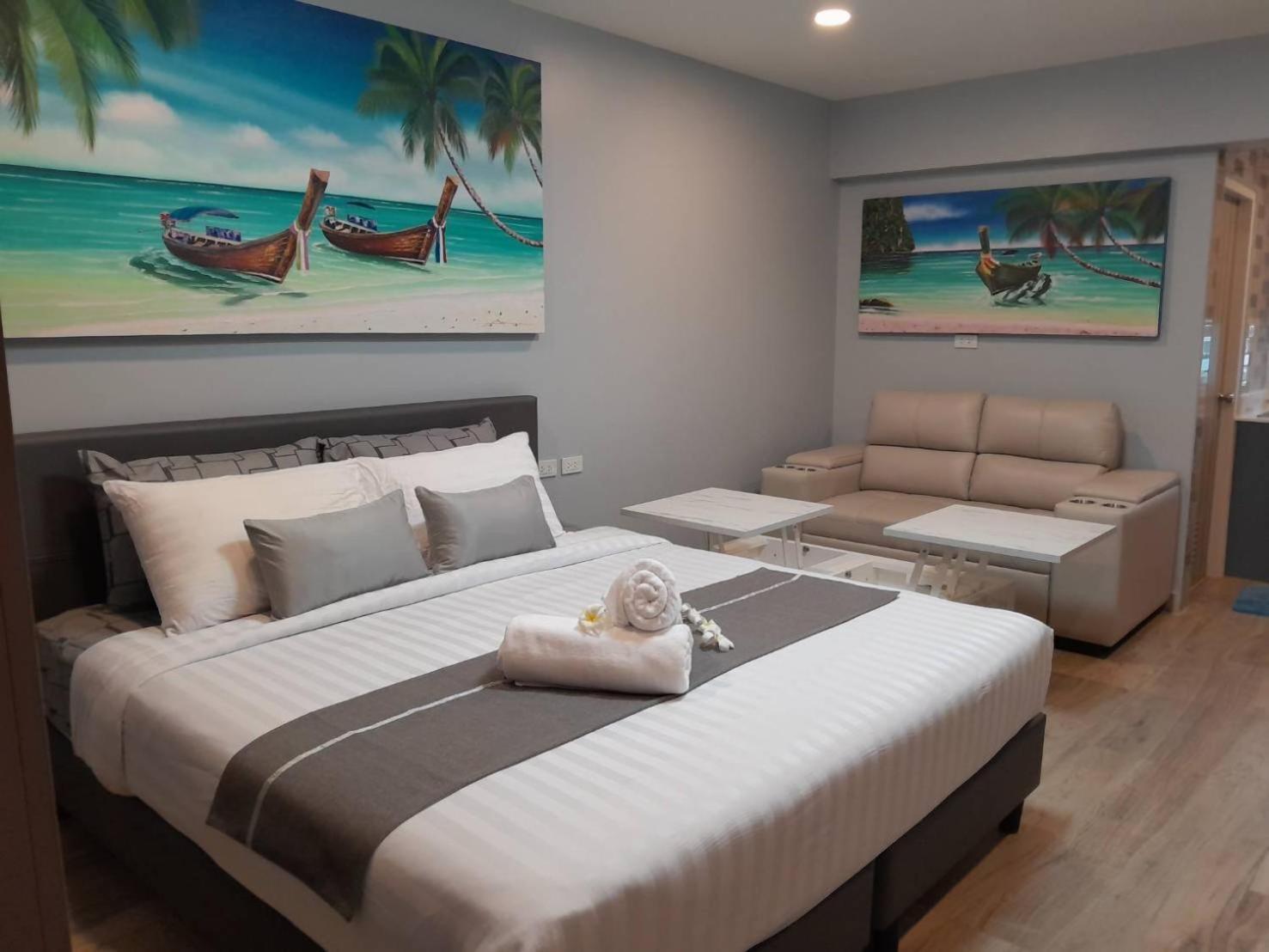 Private Modern Apartments By Patong Vacation Rentals Located In The Heart Of Patong, Walking Distance To The Beach, Kitchen, Private Bathroom, Seating Area, 65" Smart Tv With Free Wifi Ngoại thất bức ảnh