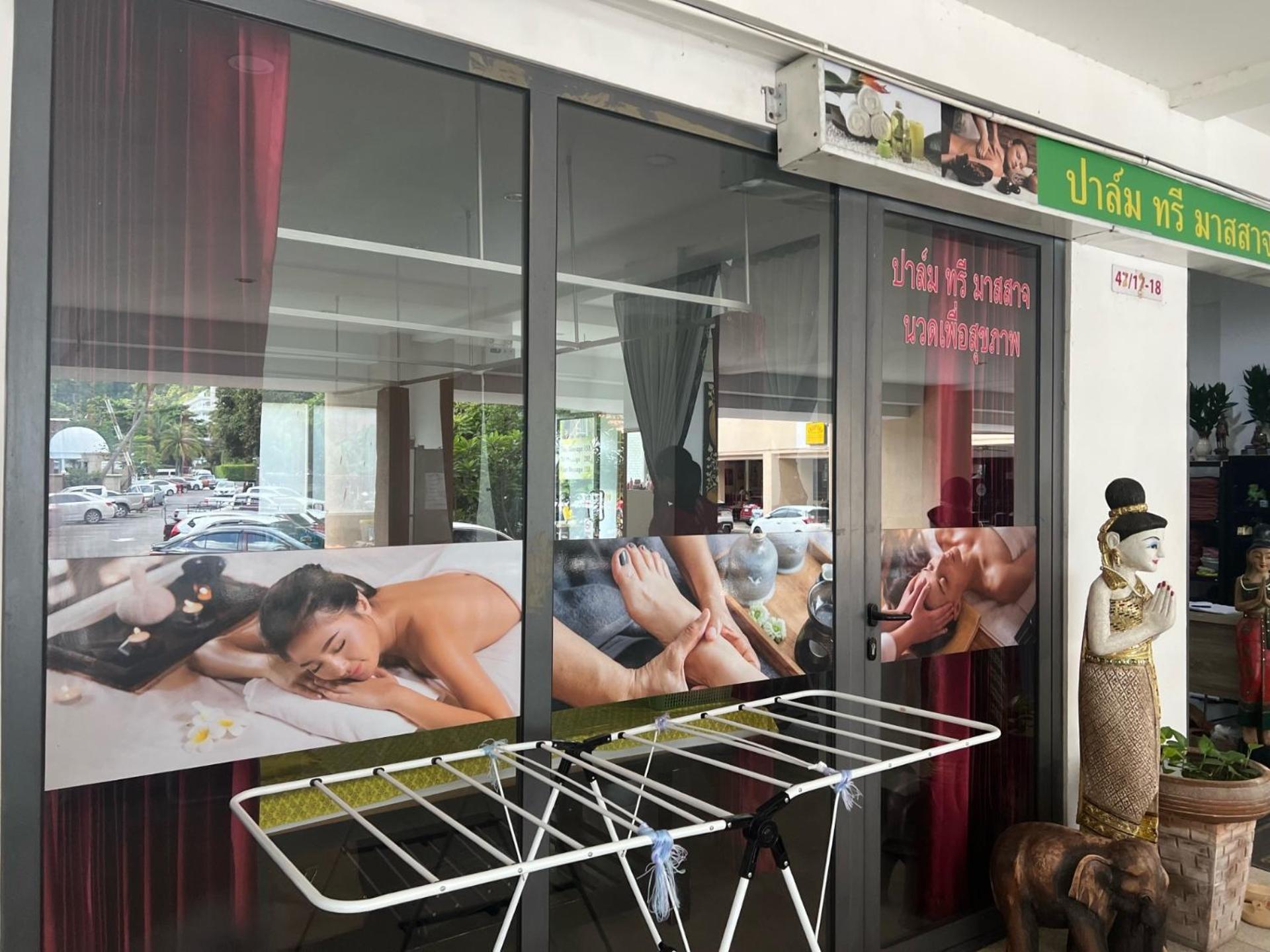 Private Modern Apartments By Patong Vacation Rentals Located In The Heart Of Patong, Walking Distance To The Beach, Kitchen, Private Bathroom, Seating Area, 65" Smart Tv With Free Wifi Ngoại thất bức ảnh